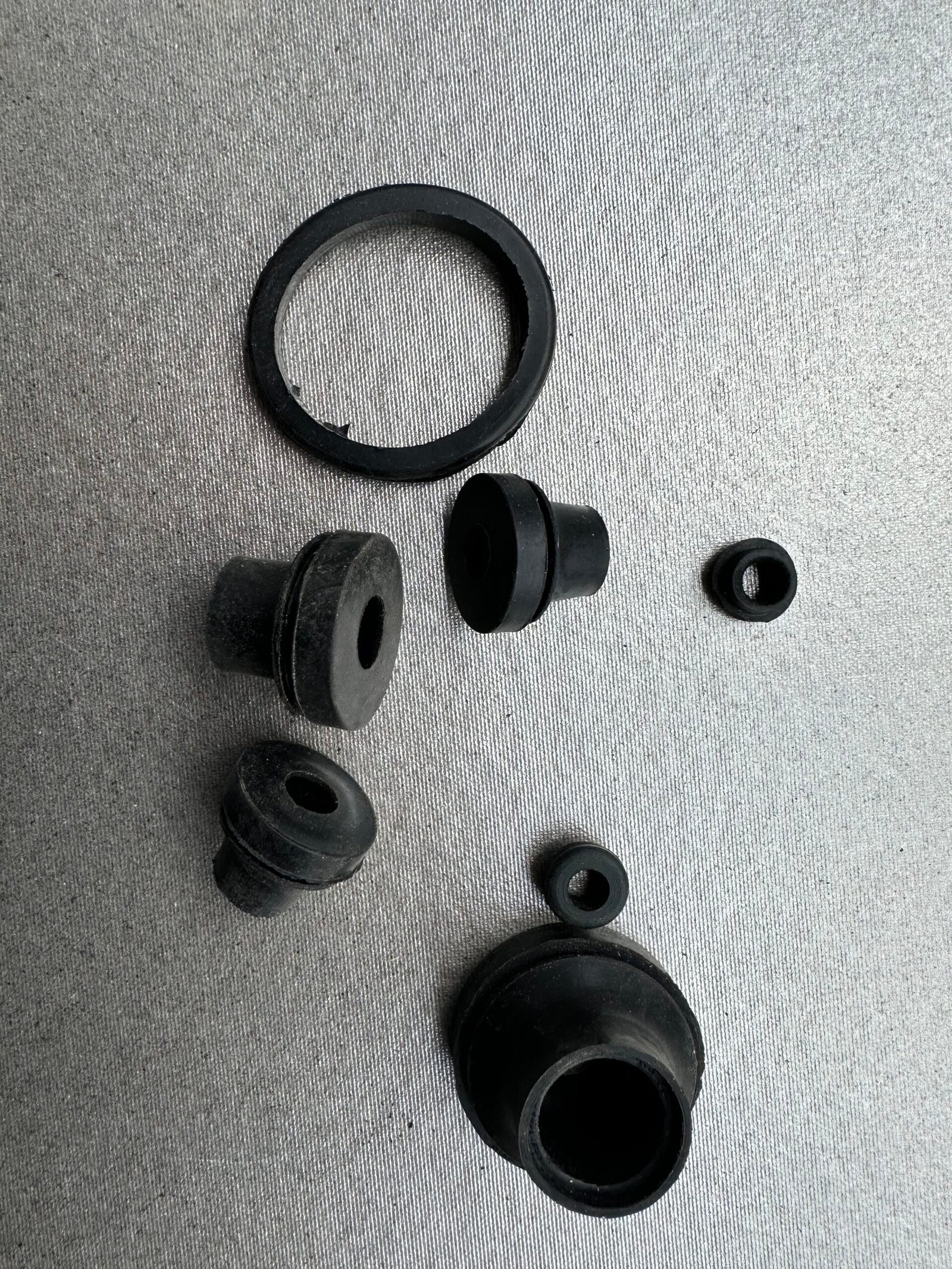 GROMMETS